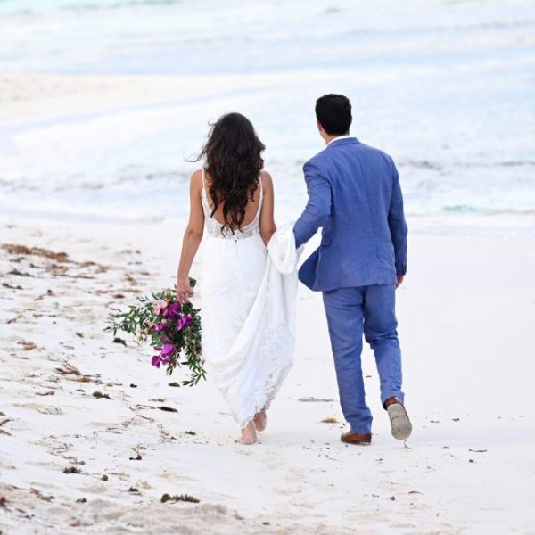 Lindbergh Beach Wedding Photos by Blue Glass Photography Flowers by East End Flower Shop